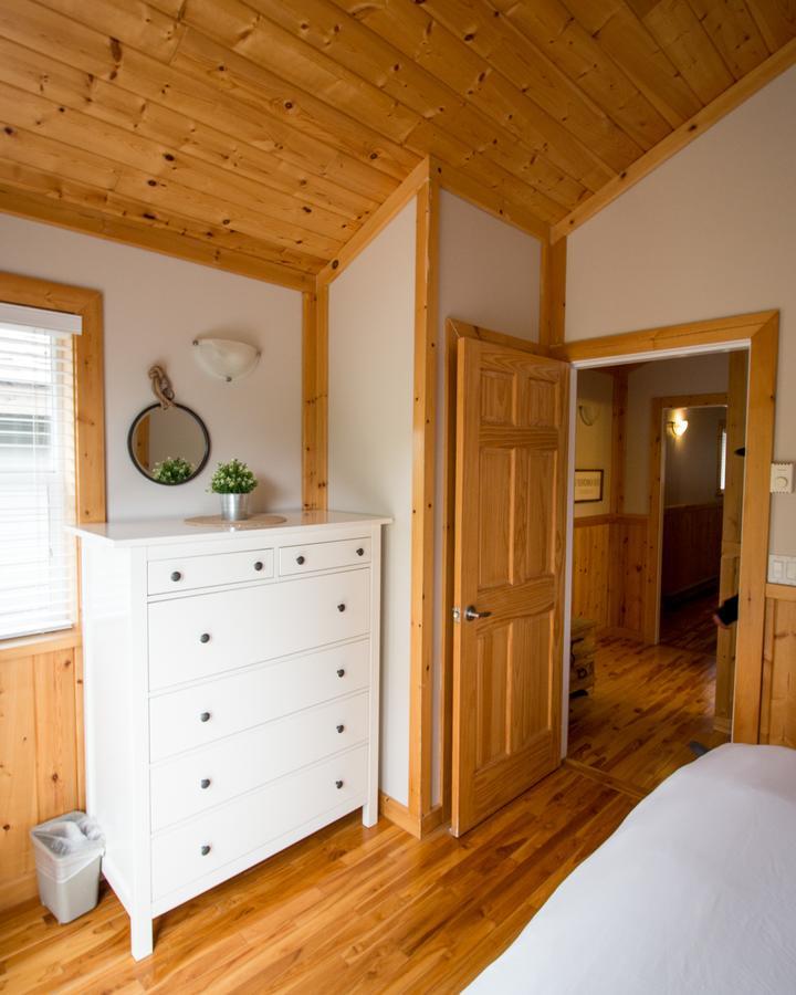 Reef Point Cottages Юклулет Екстер'єр фото