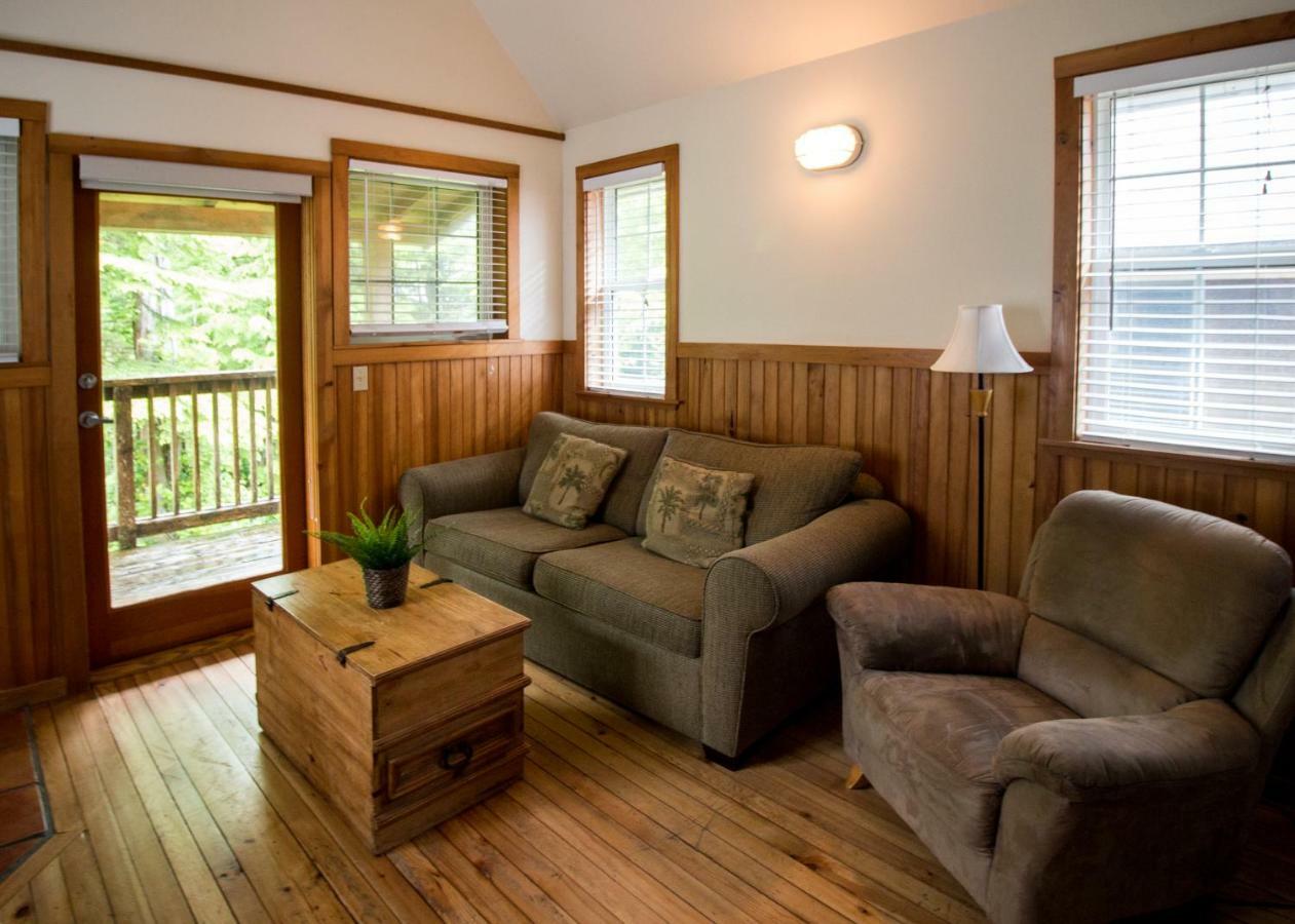 Reef Point Cottages Юклулет Екстер'єр фото